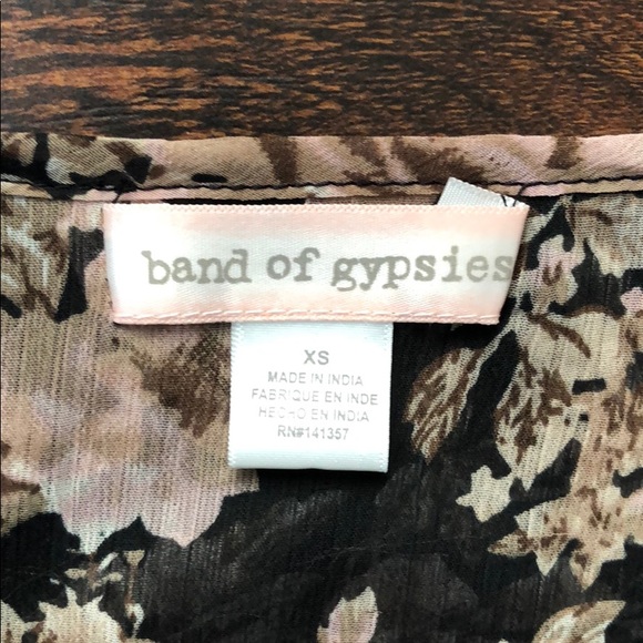 Band of Gypsies Surplice Floral Print Dress - Picture 7 of 8